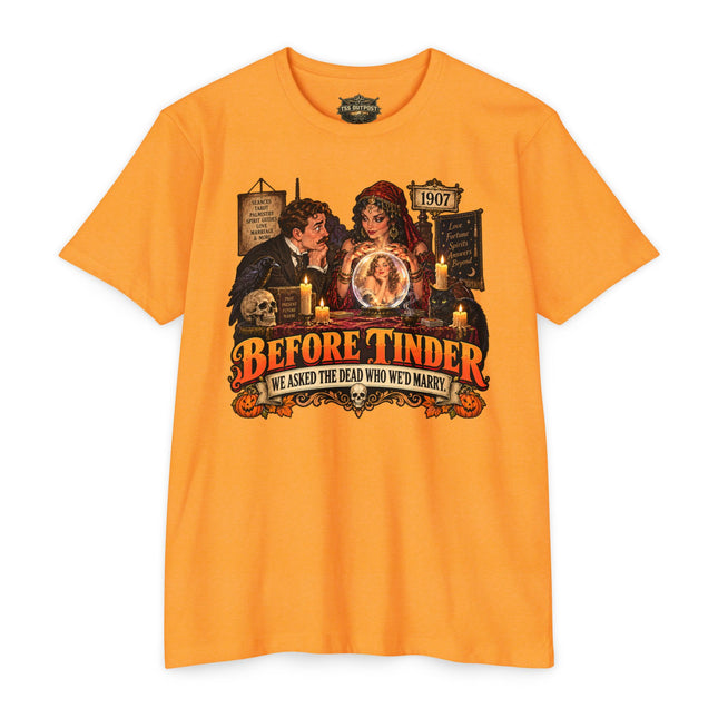 Before Tinder We Asked the Dead Who We’d Marry Halloween T-Shirt